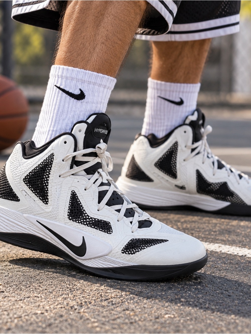 Nike Zoom Hyperfuse 2011 Sneaker Shoe Mens Size 12 White Black Basketball